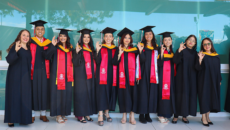 Mexico Commencement Students 1