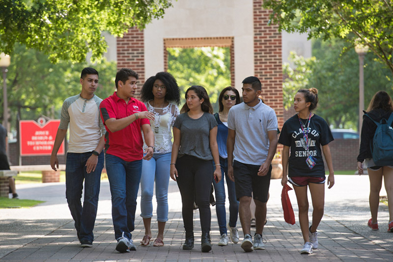 prospective students taking a campus tour