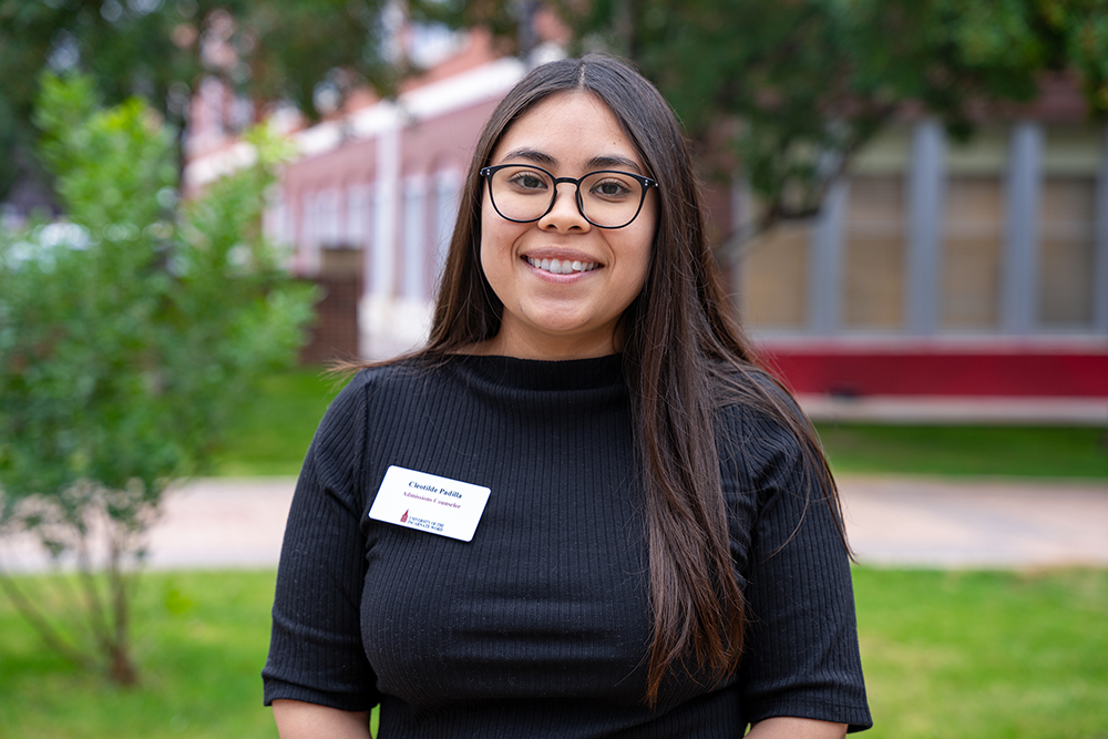 freshman admission counselor - Cleotilde