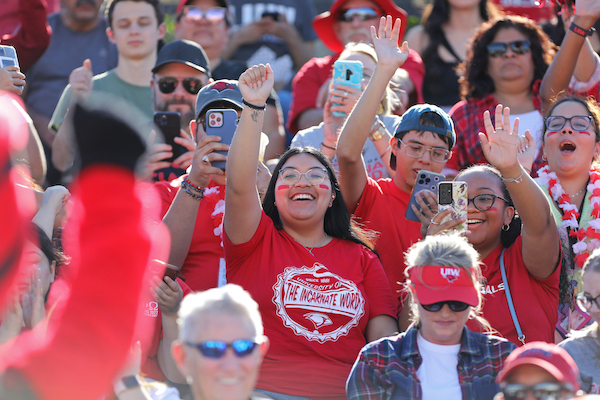 crowd cheering