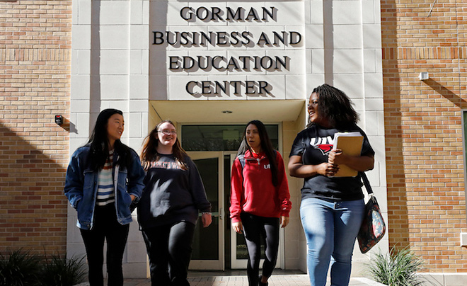 Students in front of dreeben