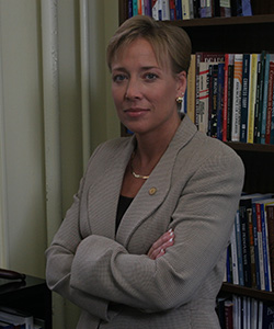 Dr Lydia Andrade