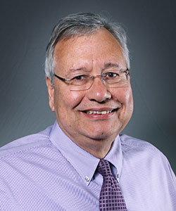 Dr. Arthur E. Hernández