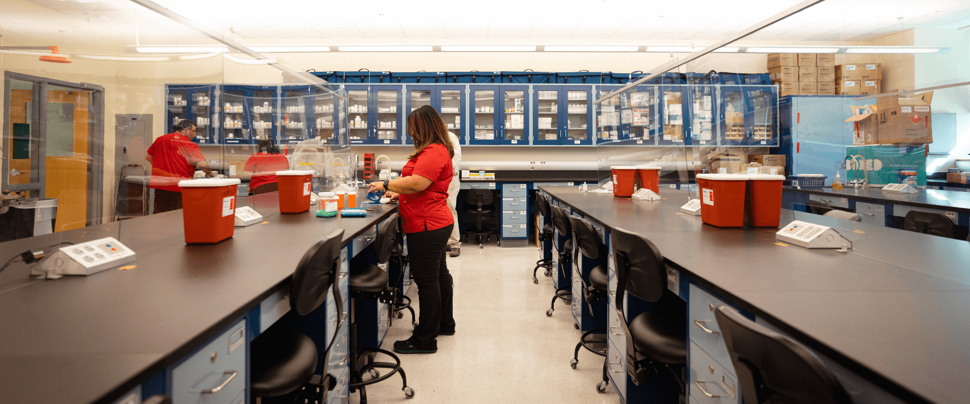 UIW pharmacy tech students working in a lab