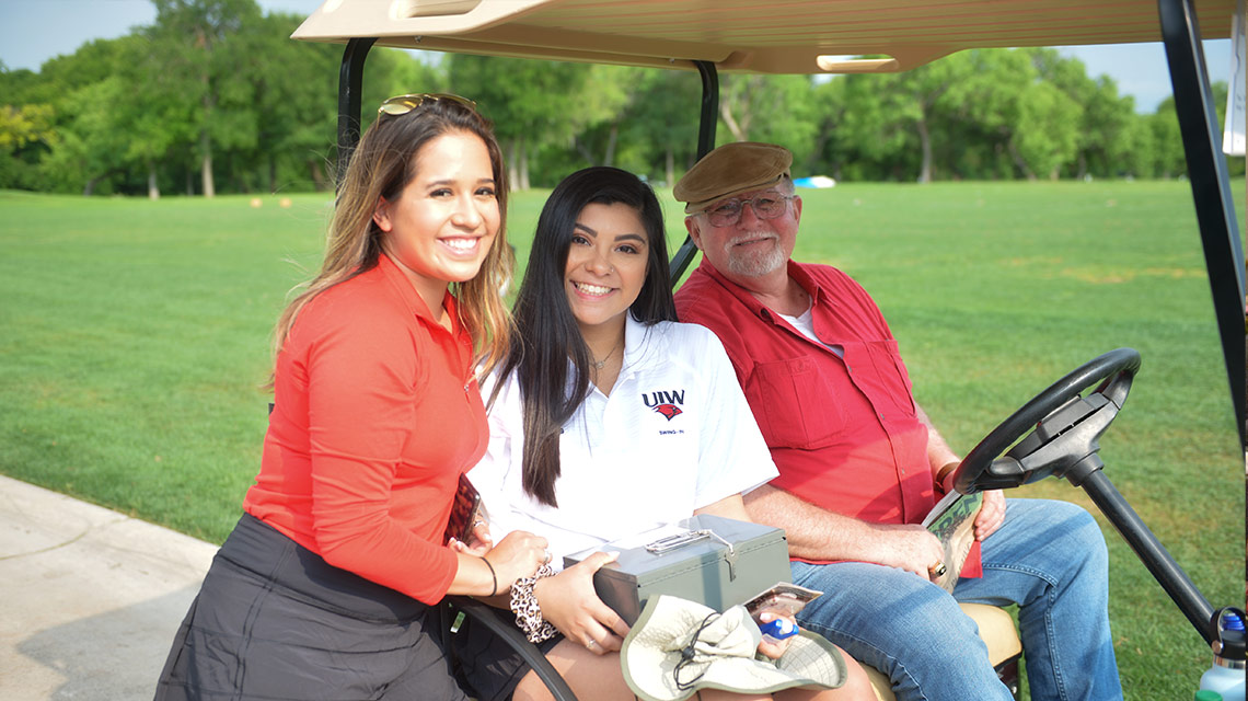 UIW students and golfer