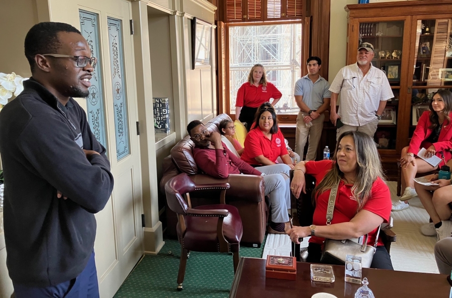 MHA students at State Capital with Ike Okoye