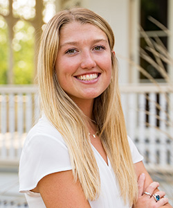 Madelyn Jordan headshot