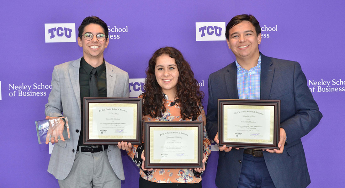 Sinzuca at TCU Competition