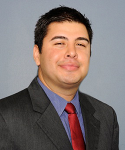 Dr. Roberto Saldivar Headshot