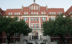 UIW admin bldg