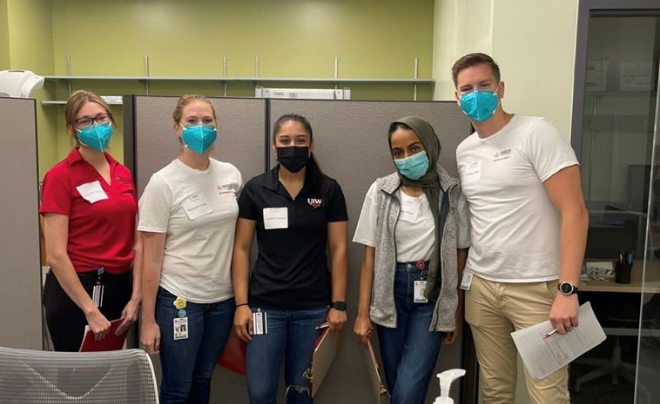 UIW learners helping at the Amigos en Medicina clinic