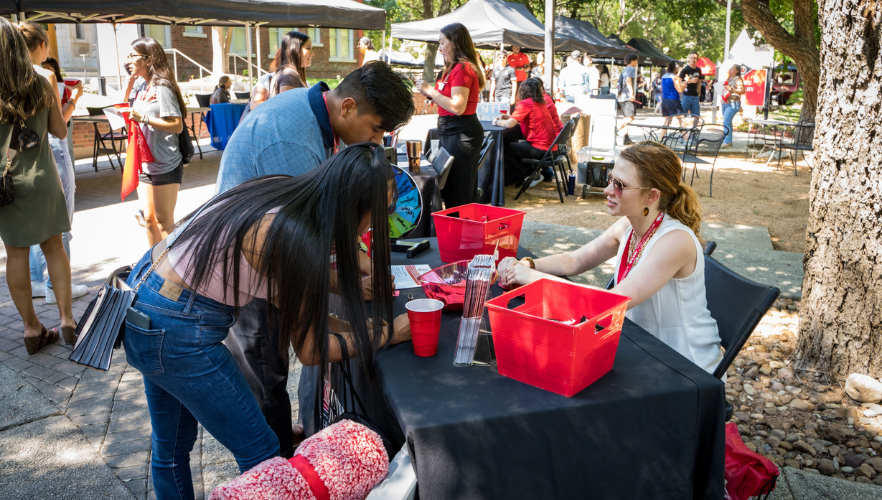 Students at summer orientation 