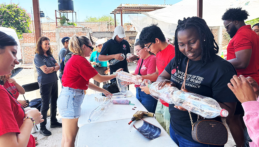 students working on service project