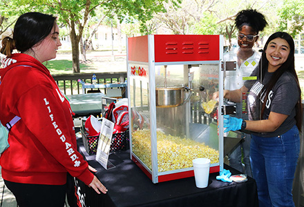 students getting popcorn