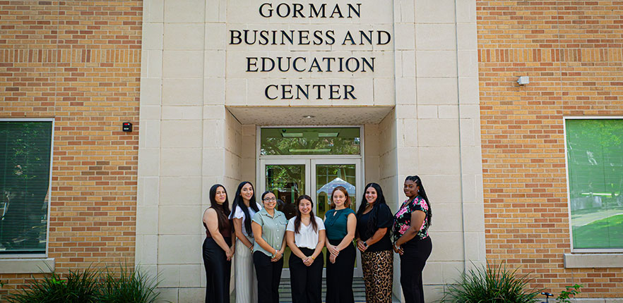 Dreeben School of Education Welcomes Second Cohort of Charles Butt Scholars