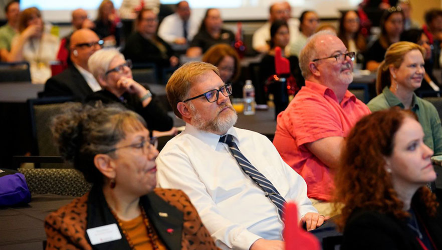 Homecoming address attendees