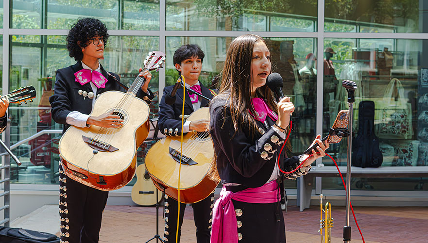 Mariachi group