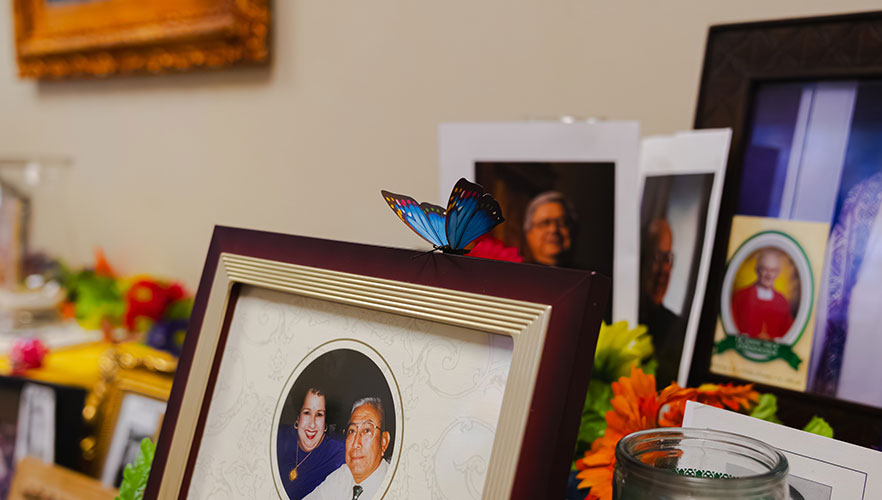 Ofrenda in Our Lady's Chapel