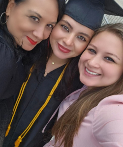 Victoria Shipley and daughters