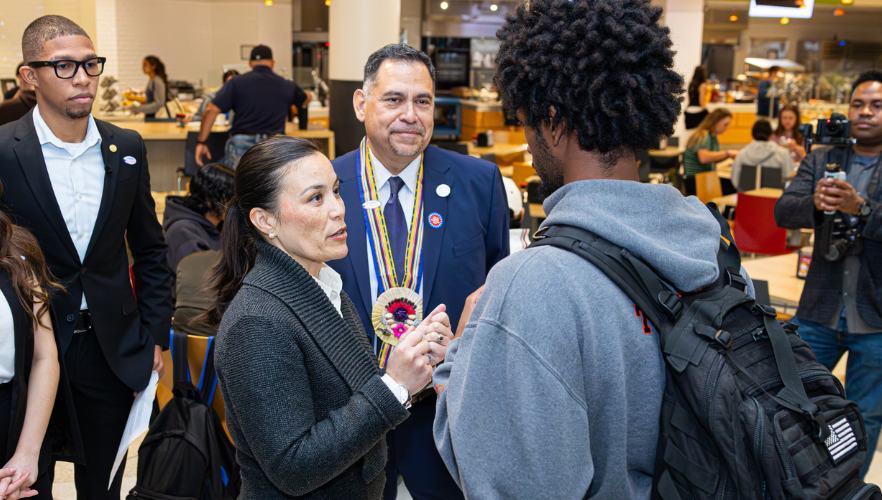 Mayor Gina Ortiz Jones talking with UIW student