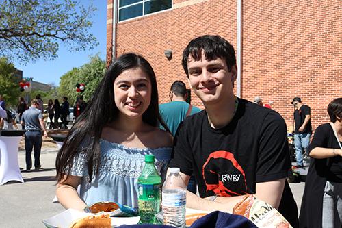 Two UIW Students enjoying lunch together