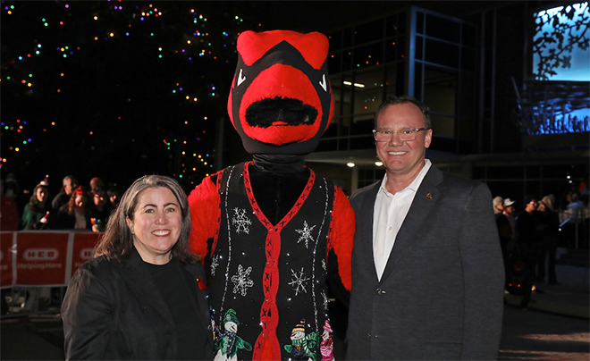 Dr. Thomas Evans UIW President and Mrs. Evans