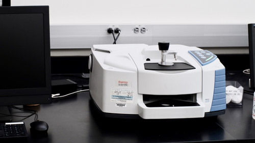 Thermo Scientific Nicolet iS20 FT-IR Spectrometer