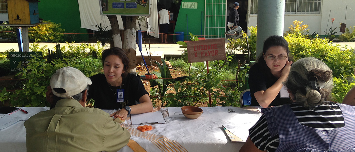 UIW master's in nutrition students interacting with clients