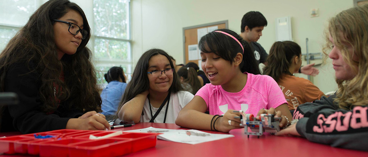 miniGems campers at UIW